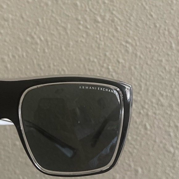 AX 4004 sunglasses. A few scratches. Open box - Picture 4 of 7
